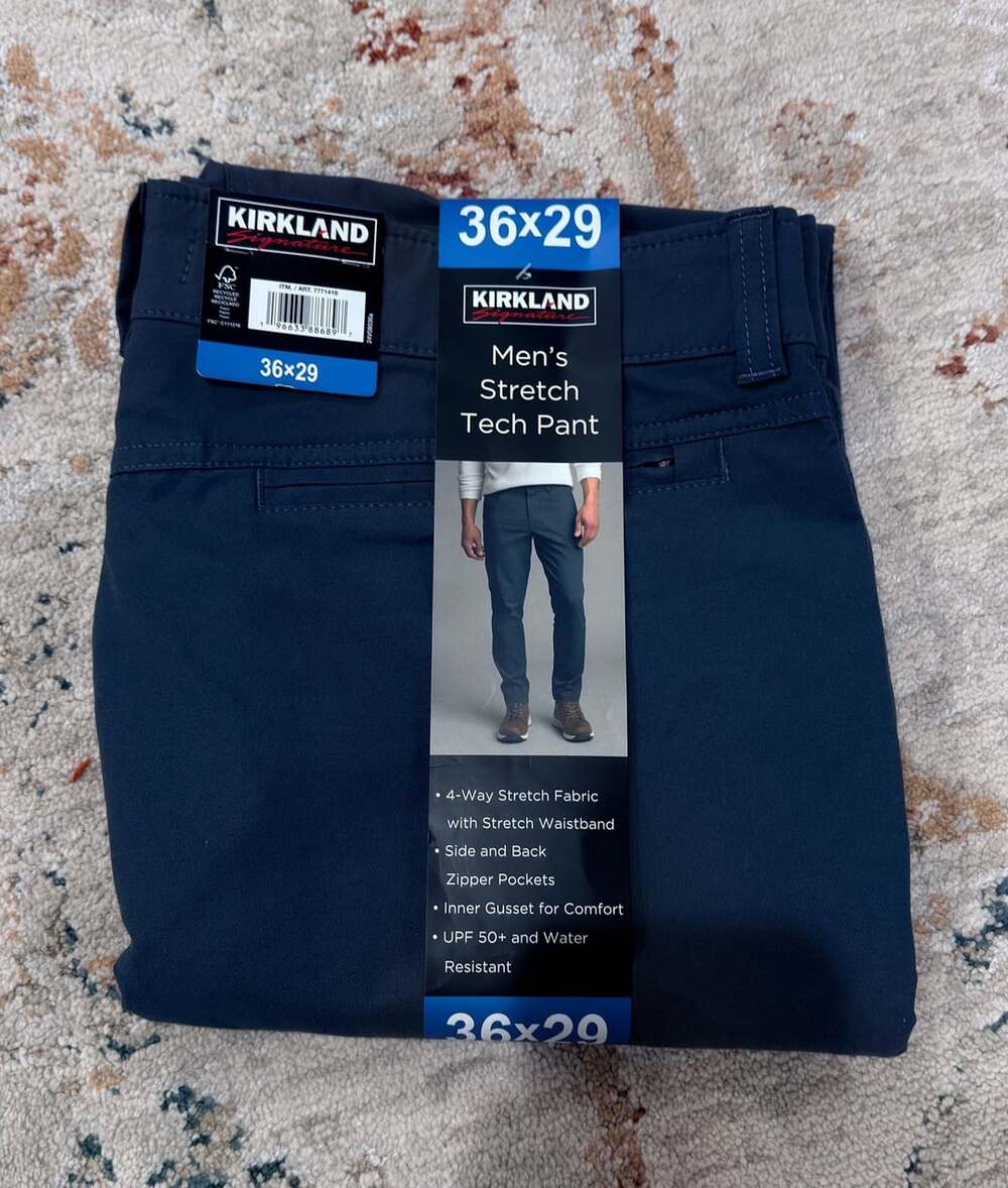 Kirkland Signature Men's Stretch Tech Pant Size 36x29 Blue New